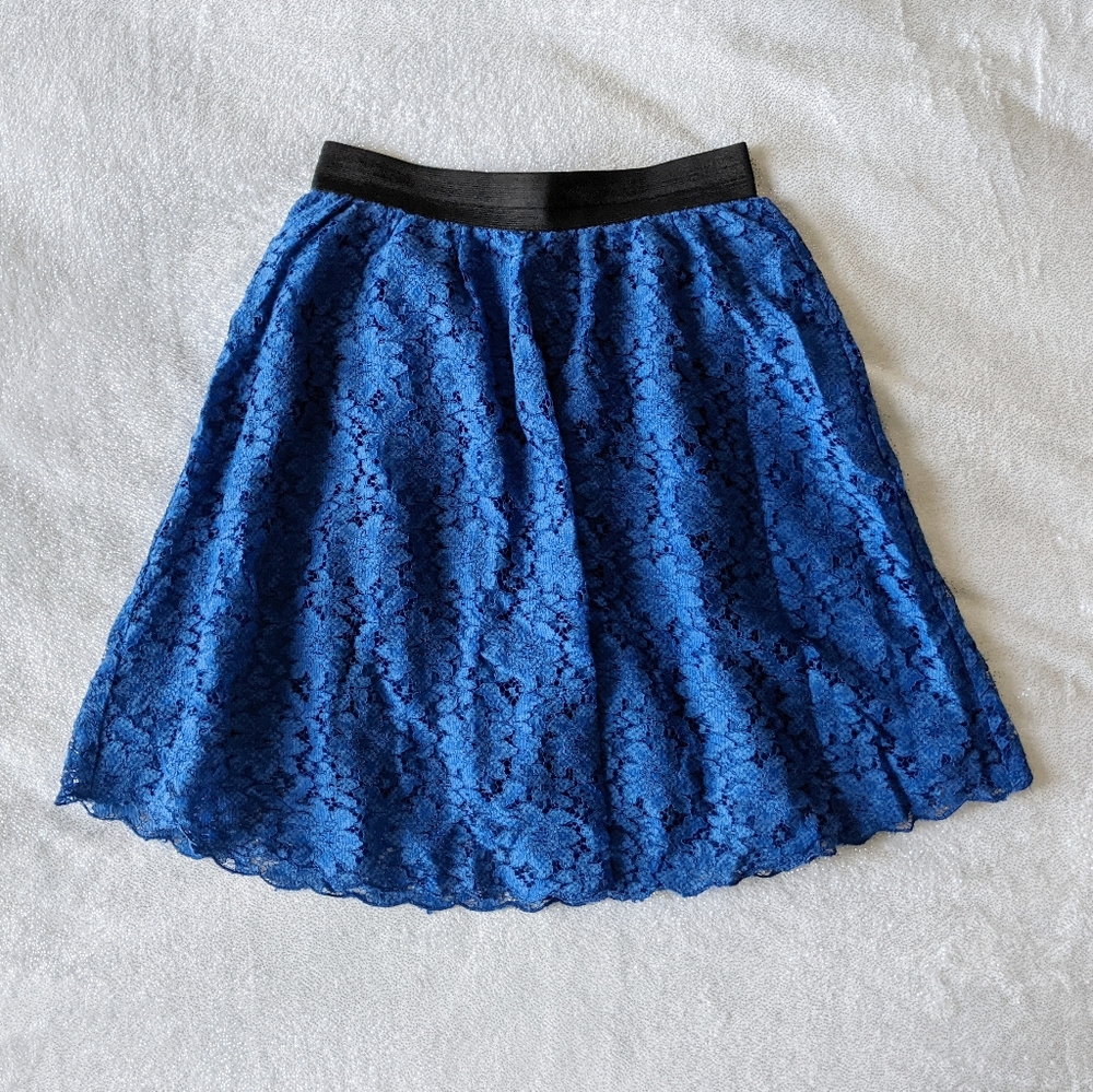 H&M Blue Floral Lace Skirt with Black Waistband